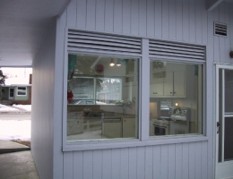 Kitchen_windows_with_louvred_venting