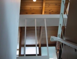 The_entryway_ceiling