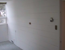 The_original_paneling_in_the_master