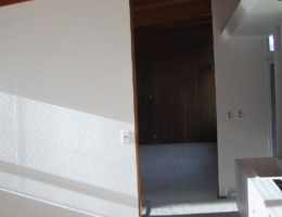 View_into_the_living_room